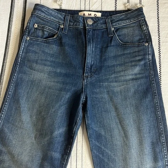 Amo • high rise stix crop jeans